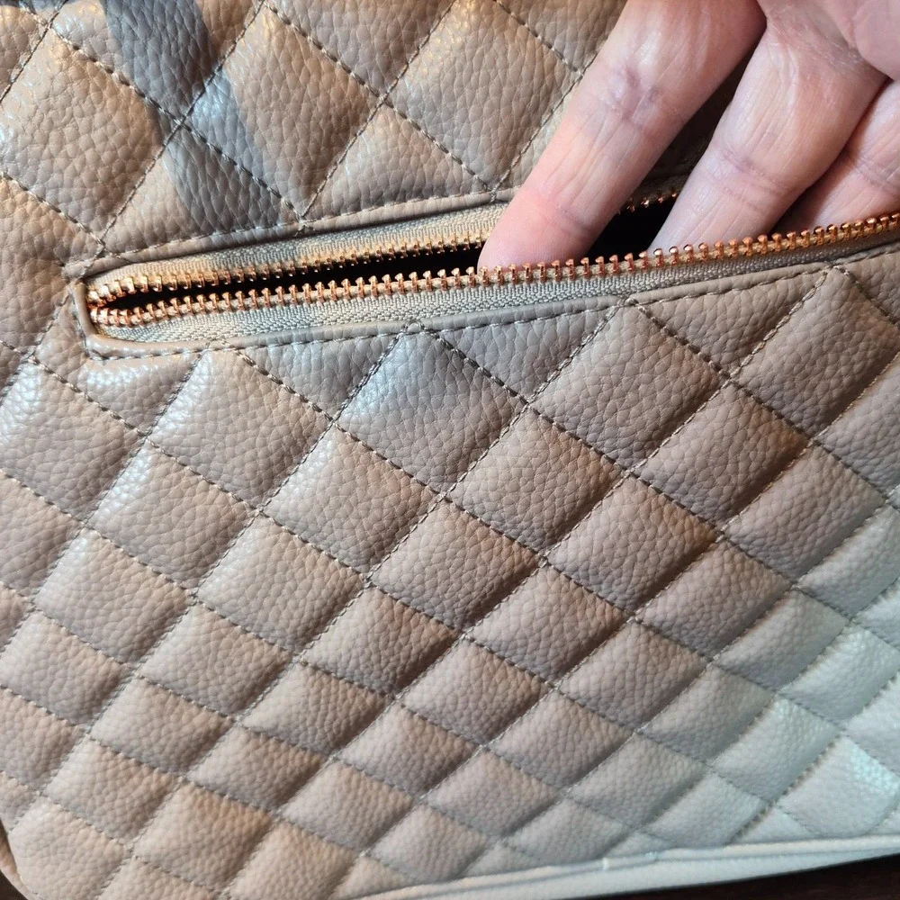 NWOT Ms Lovely Quilted Toiletry Bag Gray PU Leather Modern Sophisticated Classic